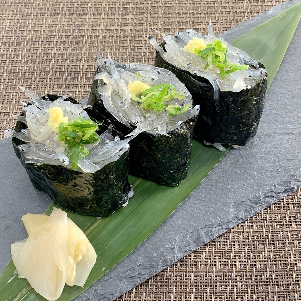 Shirasu Gunkan Sushi